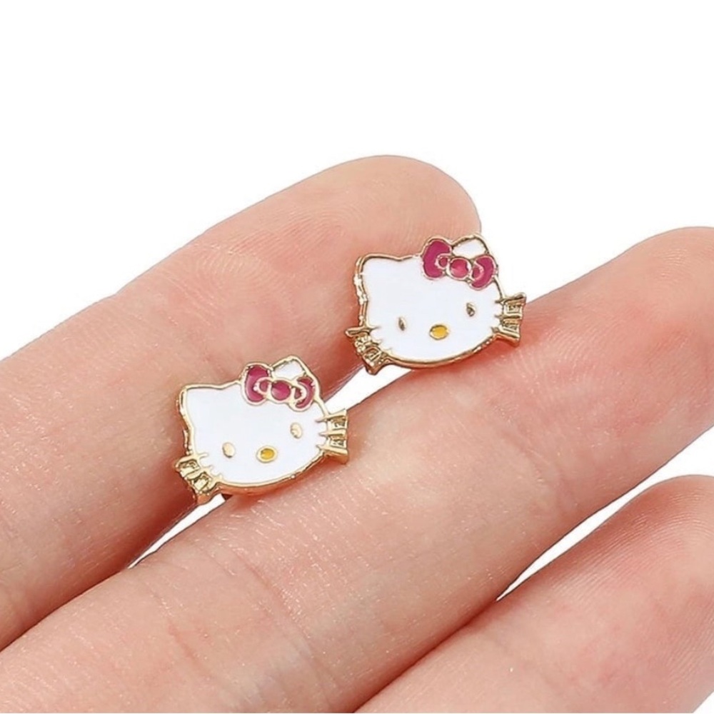 Hello Kitty earrings
